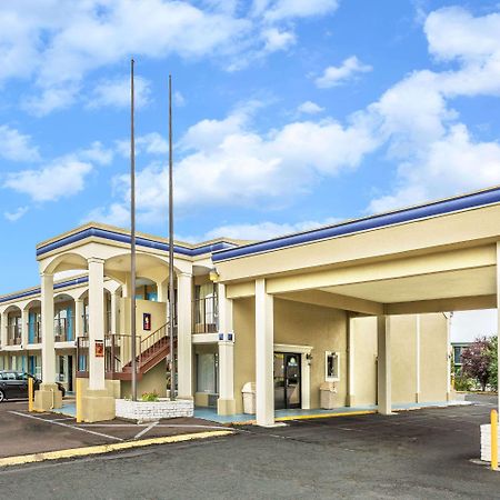 Days Inn By Wyndham Ашленд Экстерьер фото
