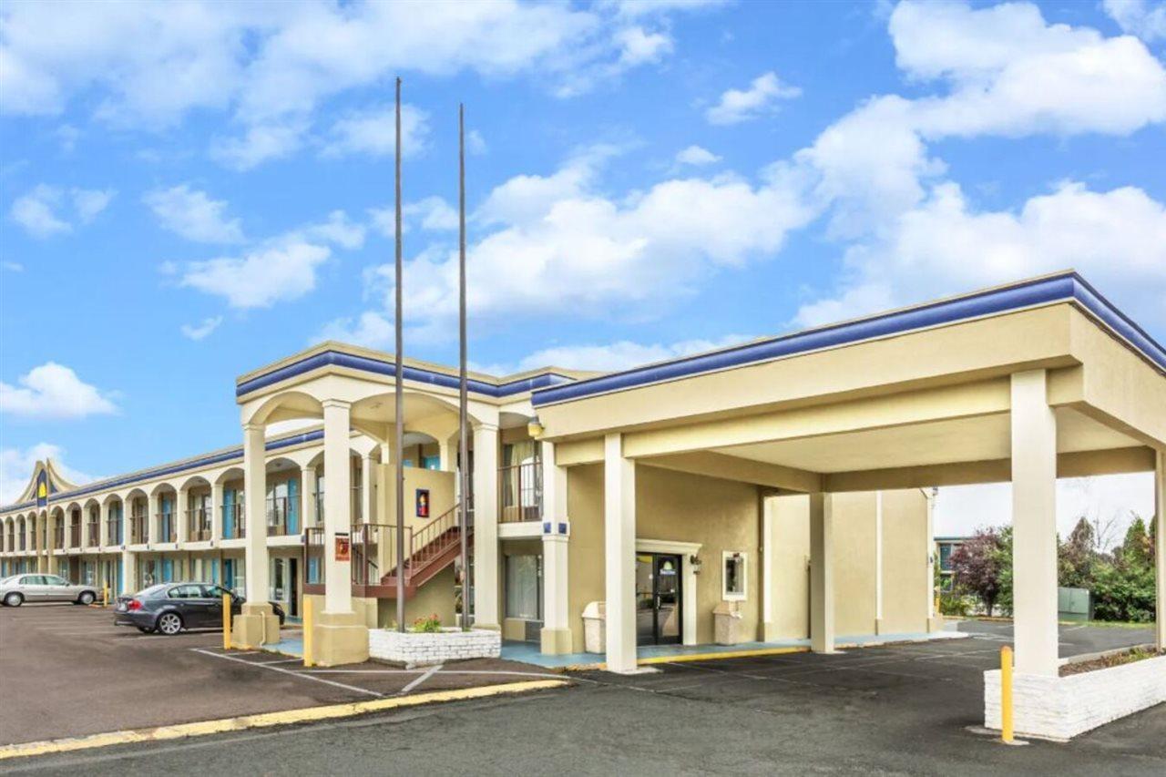 Days Inn By Wyndham Ашленд Экстерьер фото